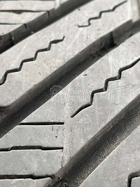 Hankook 235/40 R19 Sve sezone