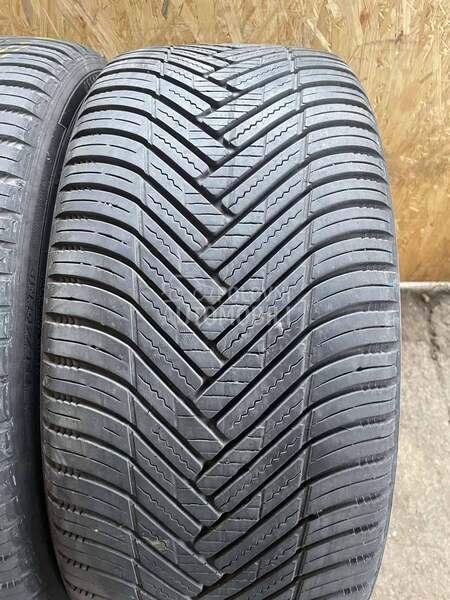 Hankook 235/40 R19 Sve sezone