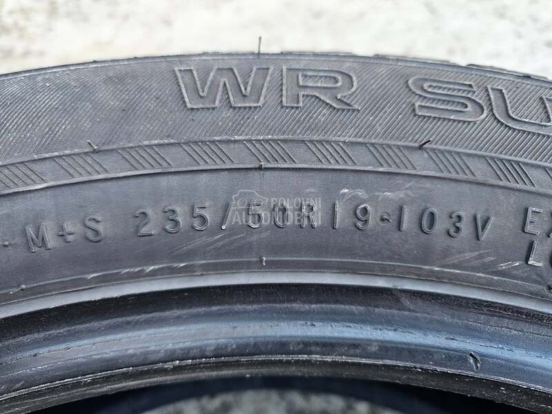 Nokian 235/50 R19 Zimska