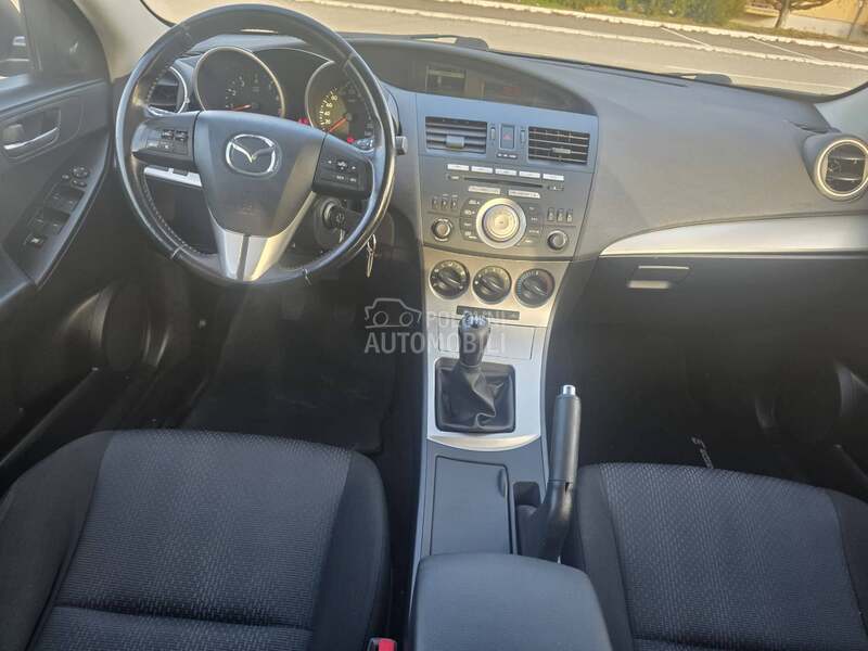 Mazda 3 1.6b CH