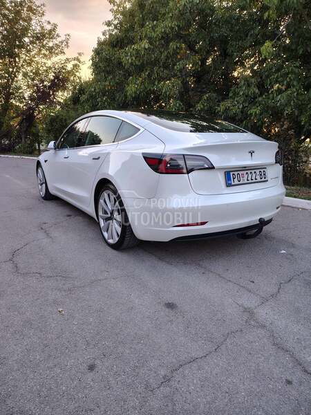 Tesla Model 3 Long Range