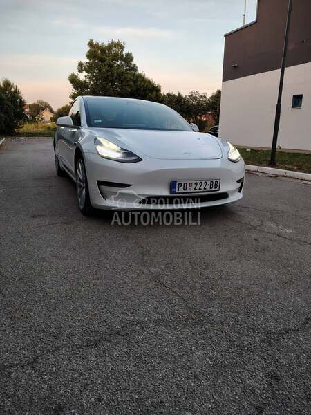 Tesla Model 3 Long Range