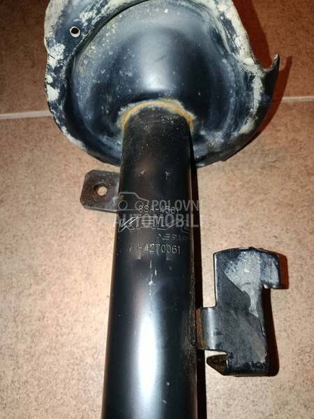 Prednji desni amortizer