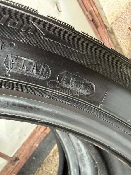 Nexen 225/45 R18 Zimska