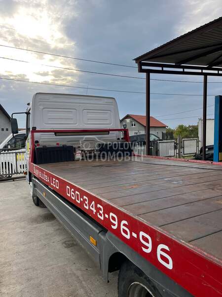 Mercedes Benz atego 818