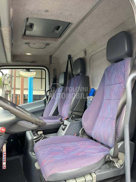 Mercedes Benz atego 818