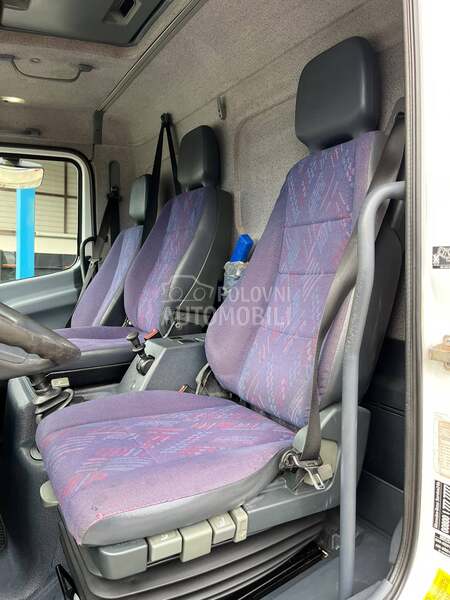 Mercedes Benz atego 818