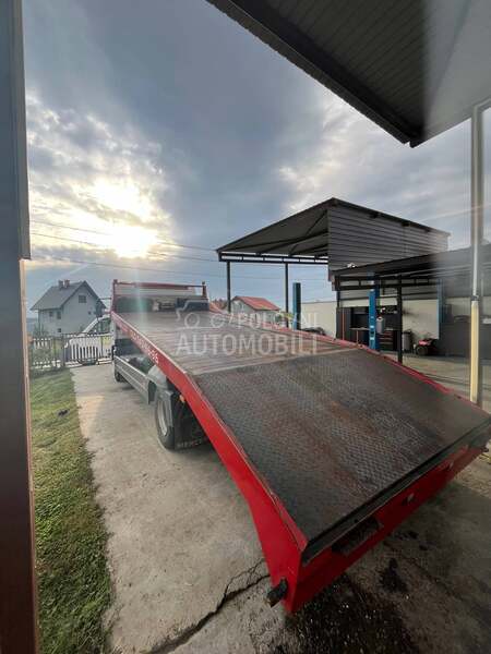 Mercedes Benz atego 818