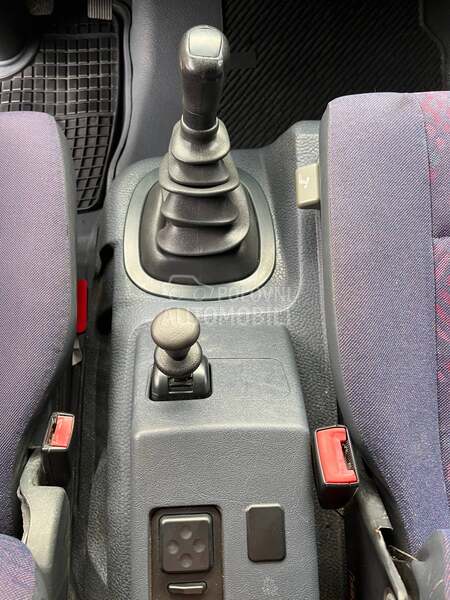 Mercedes Benz atego 818