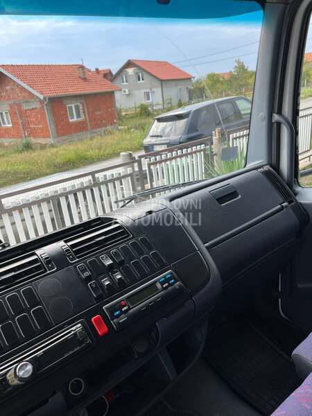 Mercedes Benz atego 818