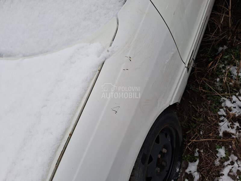 Audi 80 -  kompletan auto u delovima