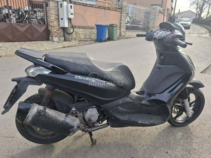 Piaggio Beverly 350