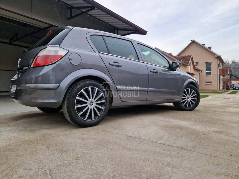Opel Astra H 1.9