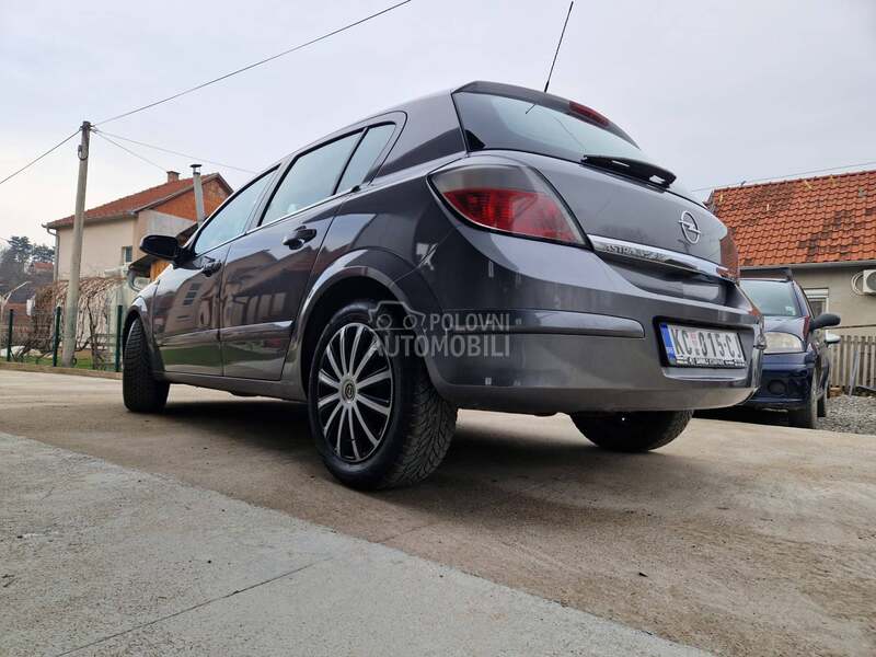Opel Astra H 1.9