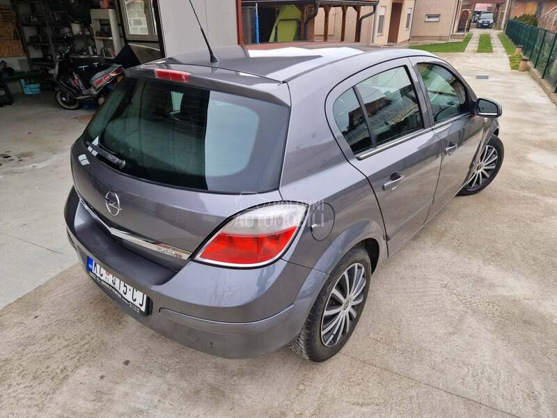 Opel Astra H 1.9