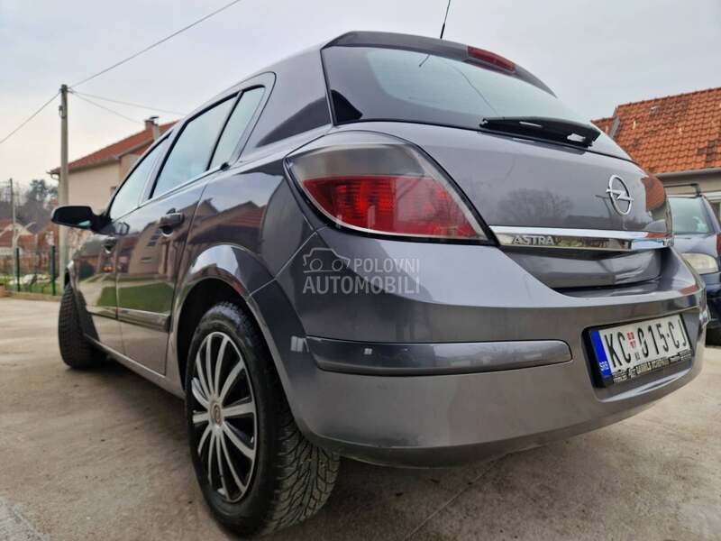 Opel Astra H 1.9