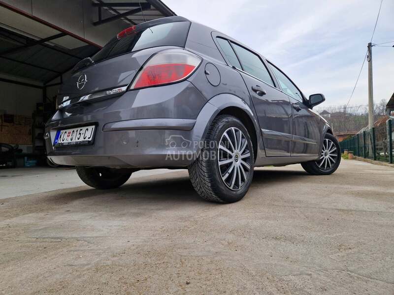 Opel Astra H 1.9