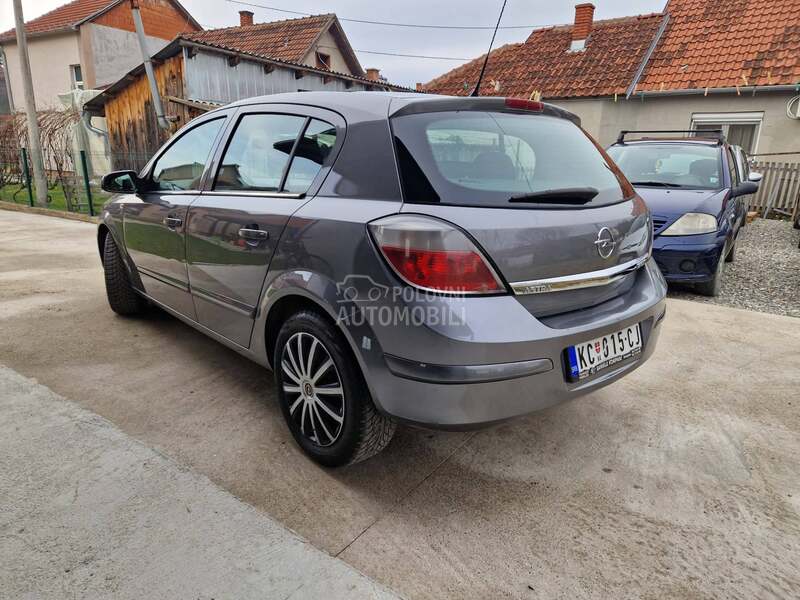 Opel Astra H 1.9