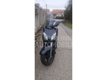 Yamaha X Max 250