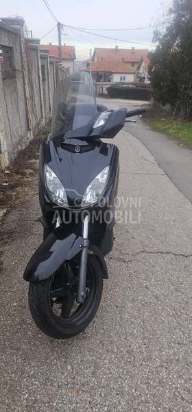 Yamaha X Max 250