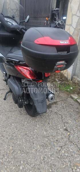 Yamaha X Max 250