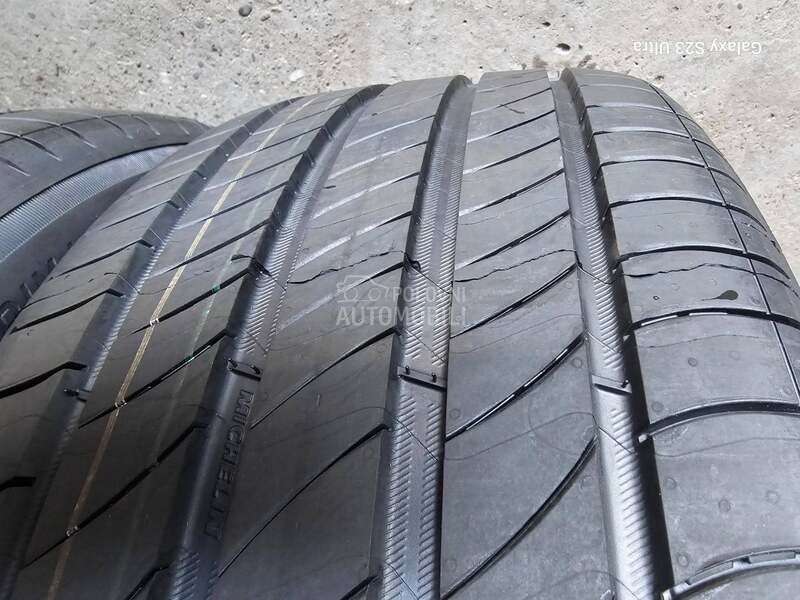 Michelin 235/50 R19 Letnja