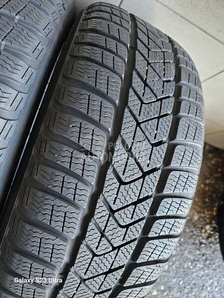 Pirelli 225/55 R17 Zimska