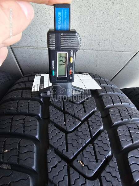 Pirelli 225/55 R17 Zimska
