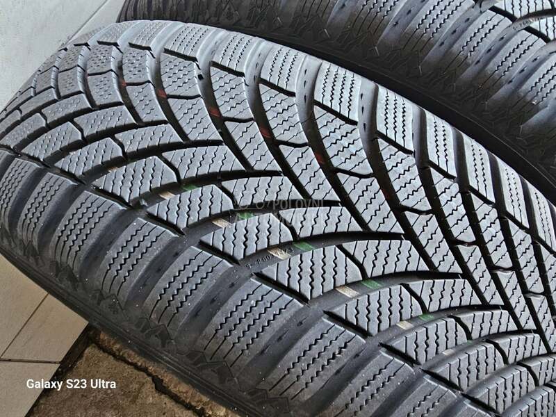 Semperit 225/60 R18 Zimska