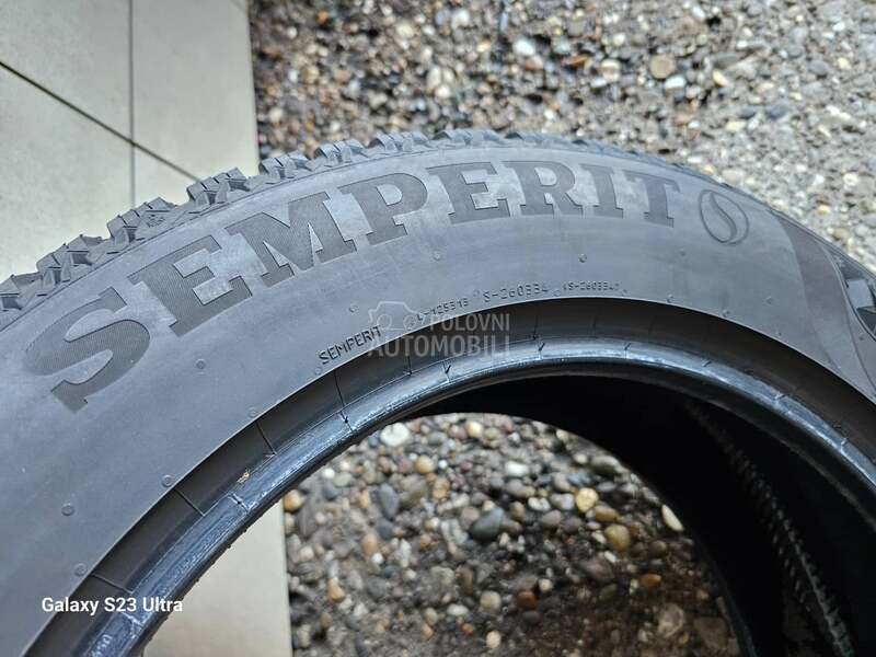 Semperit 225/60 R18 Zimska