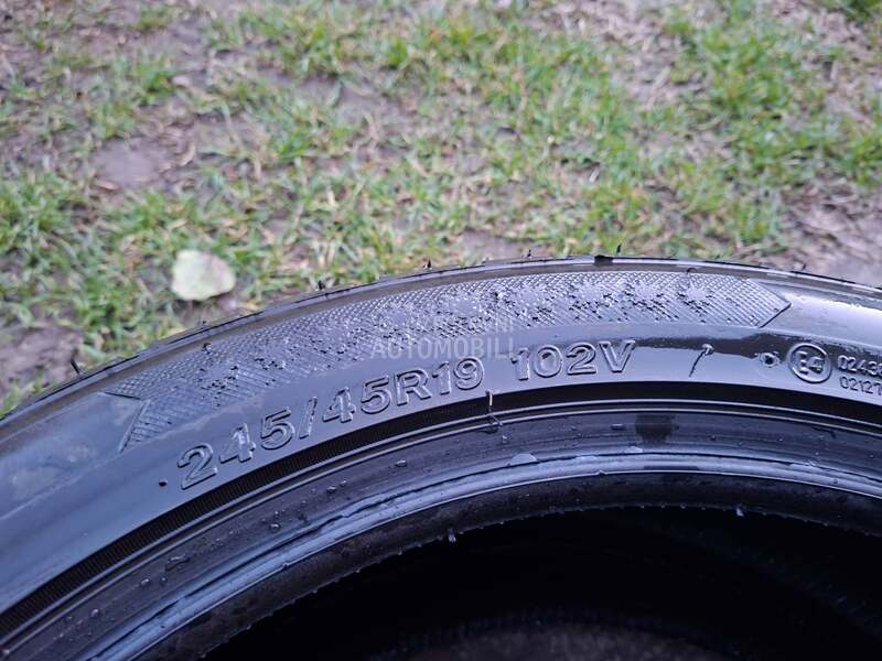 Lassa 245/45 R19 Zimska