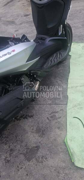 Piaggio Beverly S 400 Hpe