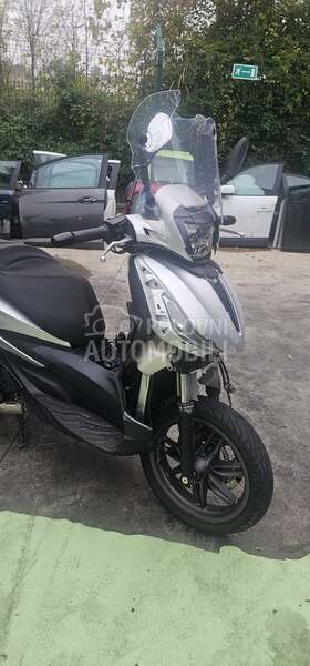 Piaggio Beverly S 400 Hpe