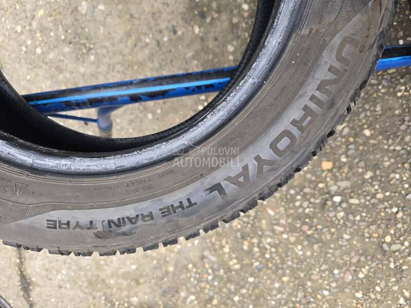 Uniroyal 185/60 R15 Zimska