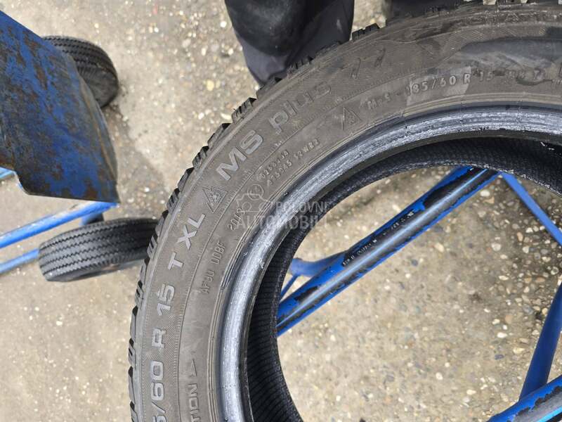 Uniroyal 185/60 R15 Zimska