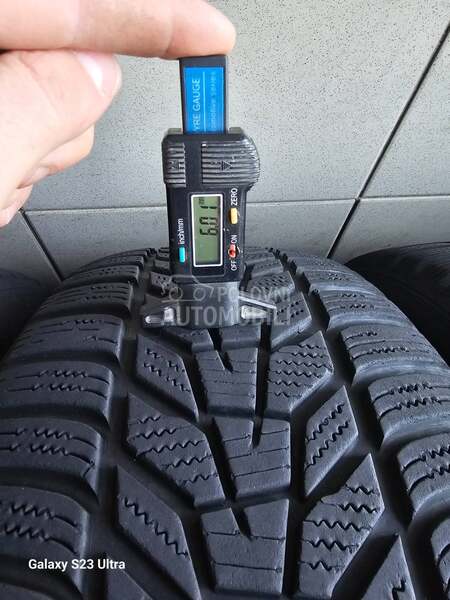 Hankook 235/60 R18 Zimska