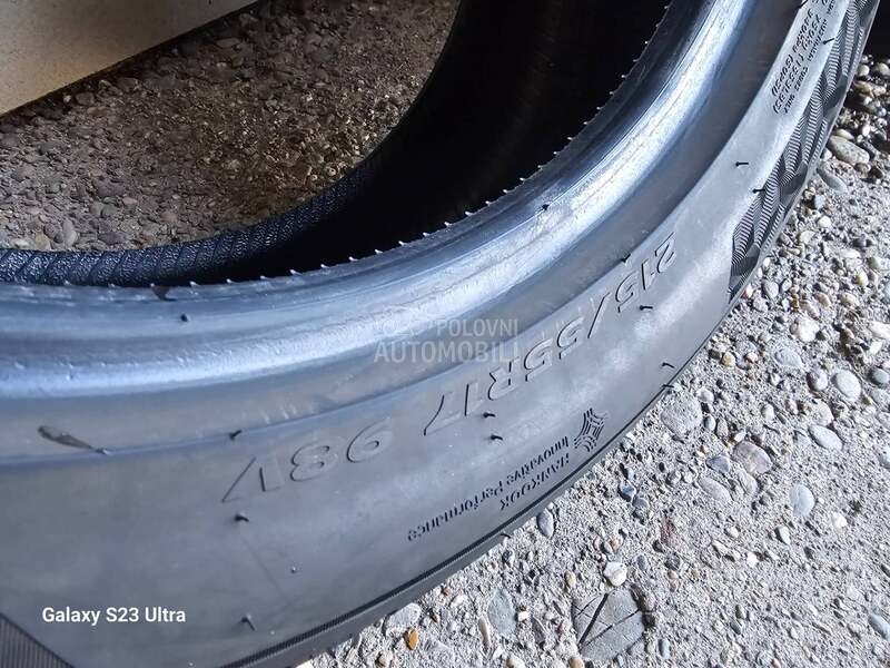 Hankook 215/55 R17 Zimska