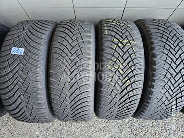 Hankook 215/55 R17 Zimska