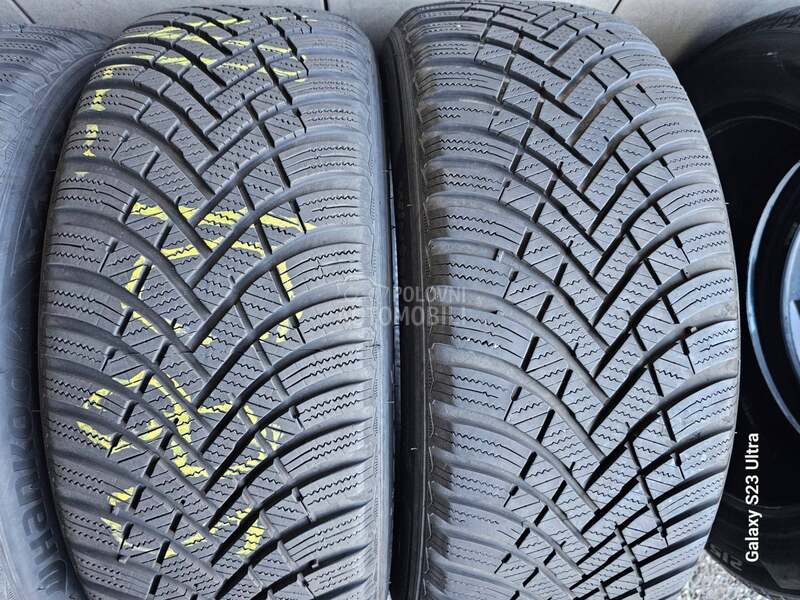 Hankook 215/55 R17 Zimska