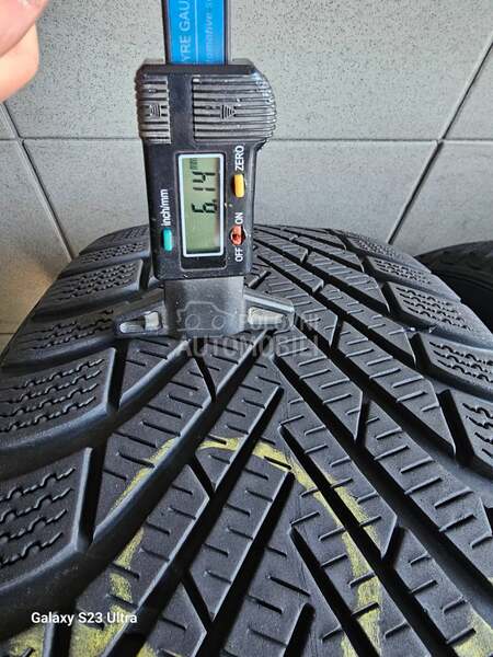 Pirelli 215/55 R17 Zimska