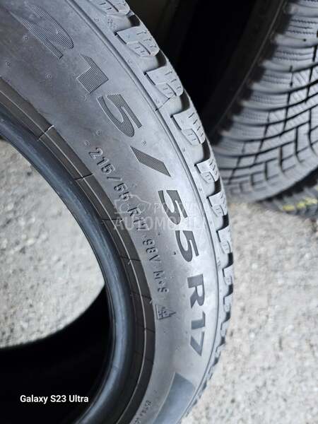 Pirelli 215/55 R17 Zimska