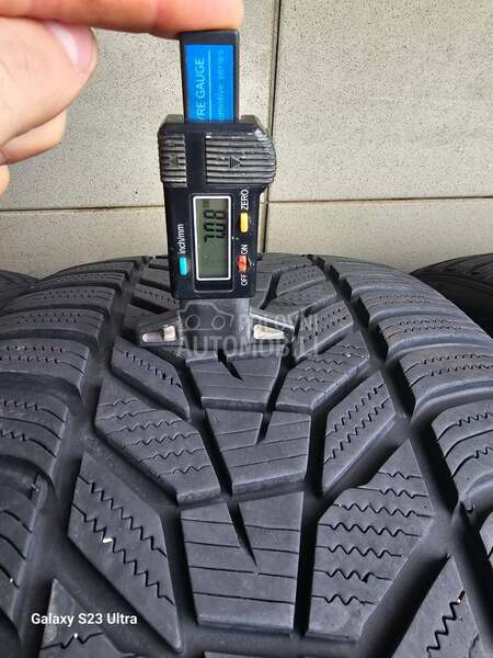 Hankook 255/35 R21 Zimska