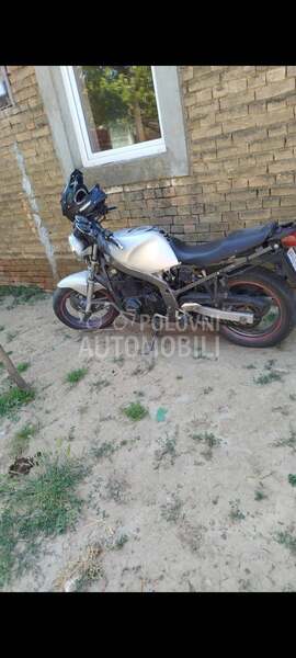 Suzuki gs