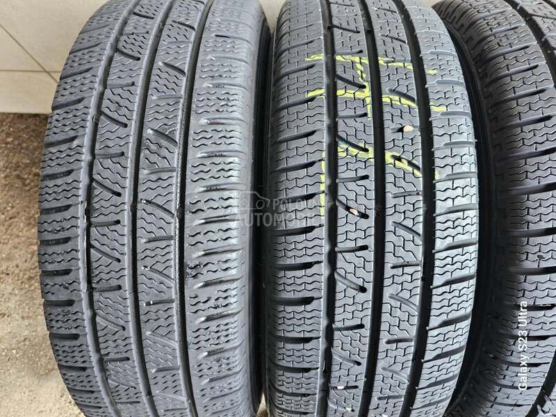 Pirelli 215/65 R16 Zimska
