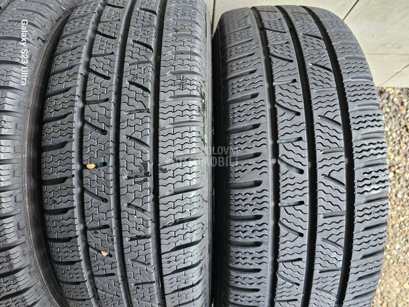 Pirelli 215/65 R16 Zimska