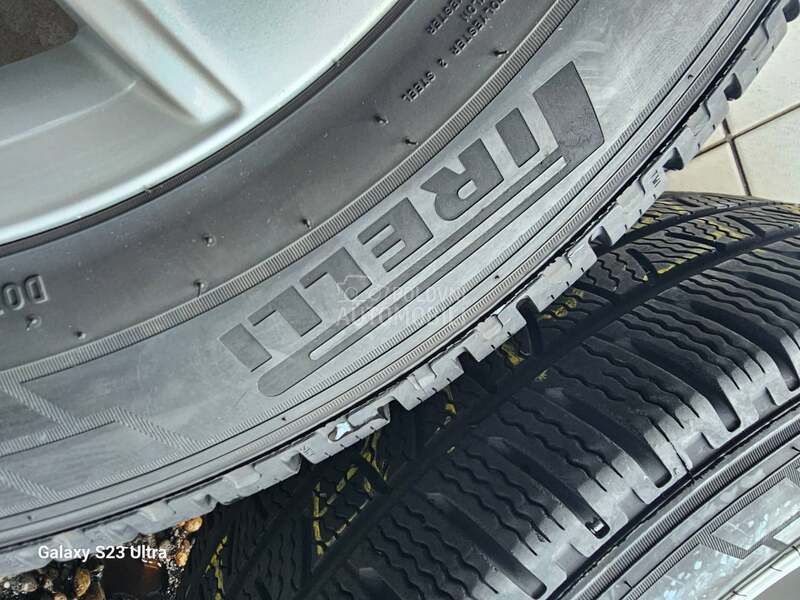 Pirelli 215/65 R16 Zimska