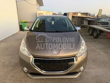 Peugeot 208 1.2 STYLE OPREMA