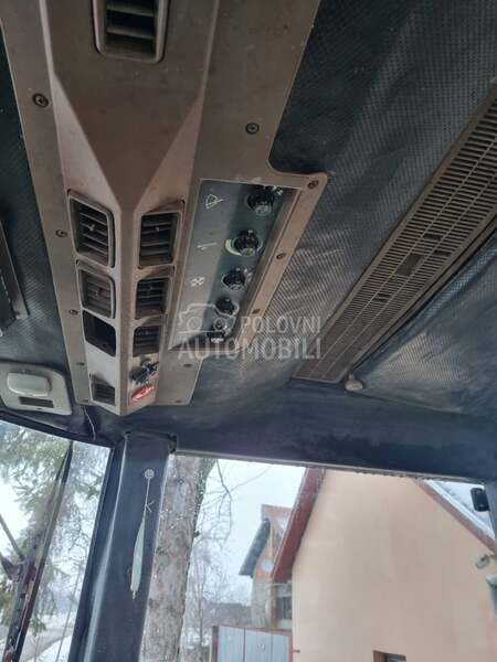 John Deere 3140 lepo sačuvan