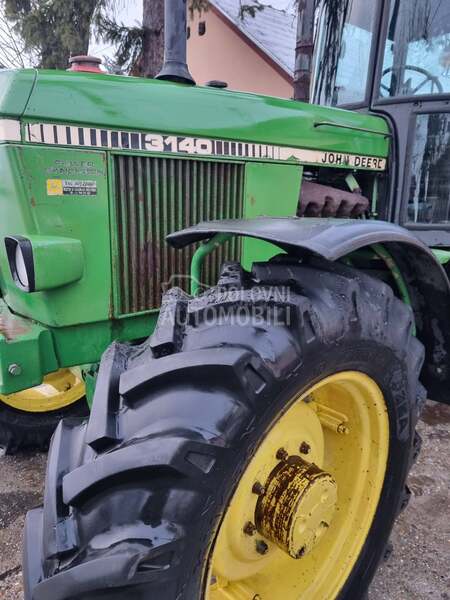 John Deere 3140 lepo sačuvan