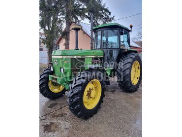 John Deere 3140 lepo sačuvan